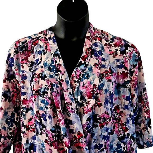 Lark & Ro Women’s Floral 3/4 Sleeve Faux Wrap Blouse - Size Large - Draped Front - Picture 4 of 8